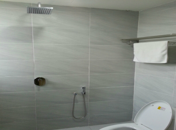 merlin hotel super studio room in penang