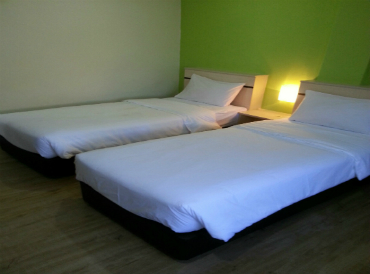 Merlin Hotel Georgetown Penang Studio Twin Room