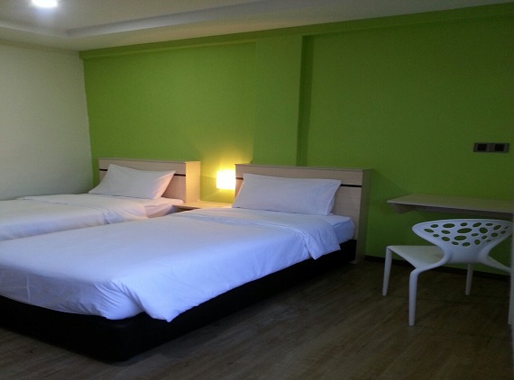 Merlin Hotel Georgetown Penang Studio Twin Room
